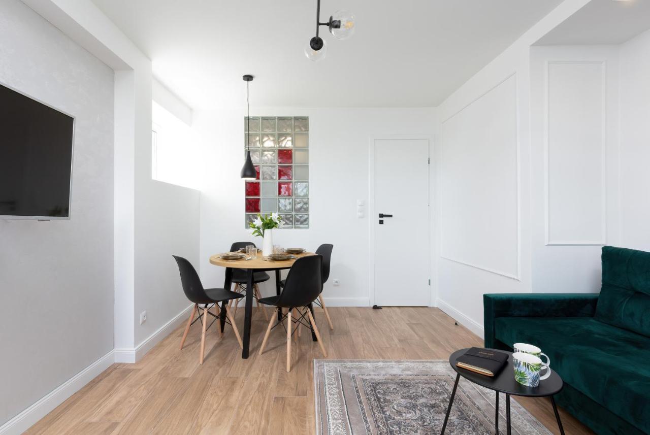 Metro Marymont Apartment By Noclegi Renters Varsovia Exterior foto