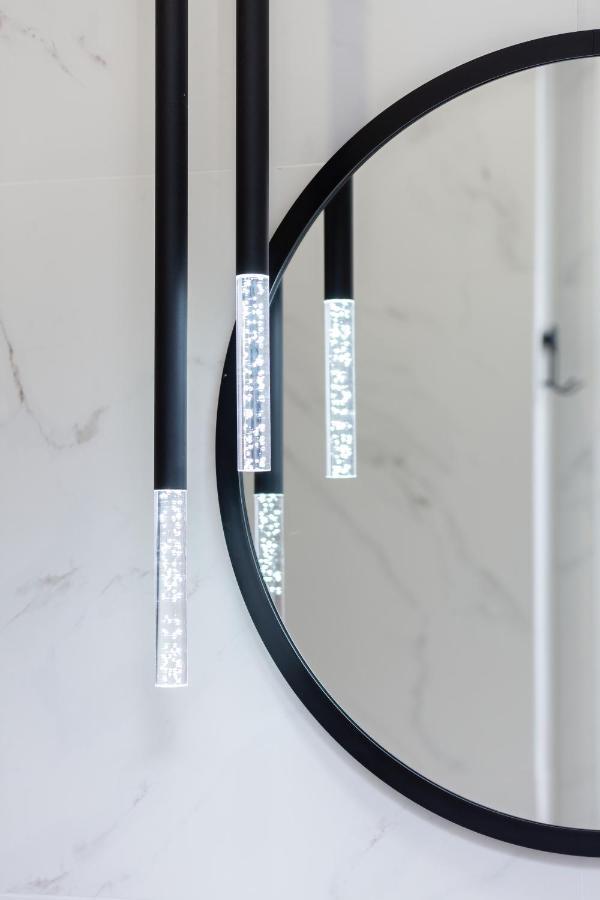 Metro Marymont Apartment By Noclegi Renters Varsovia Exterior foto