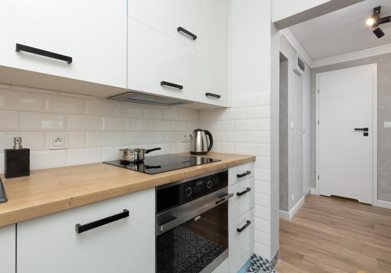 Metro Marymont Apartment By Noclegi Renters Varsovia Exterior foto